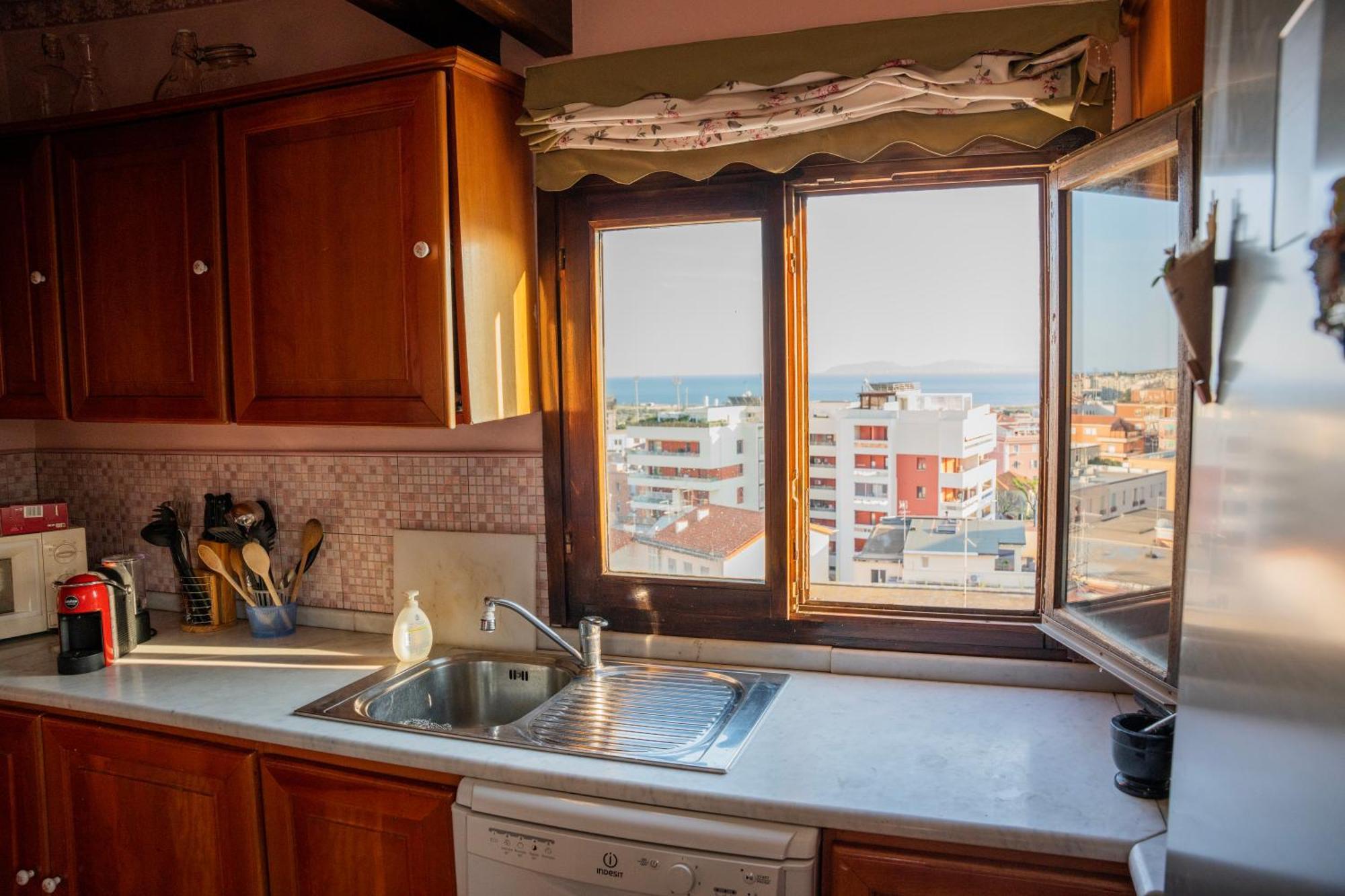 Prestigioso Attico Panoramico Cagliari
